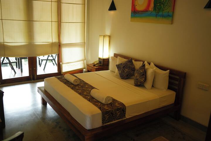 Room 17 of 63