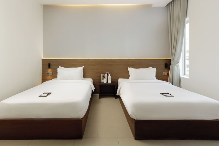 Room 8 of 96