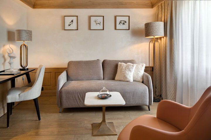 Room 14 of 64