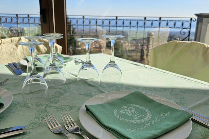 Dining Photos