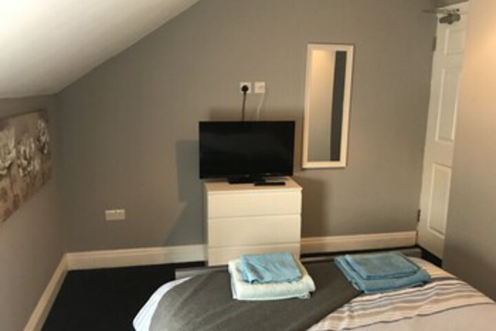 Room 34 of 40