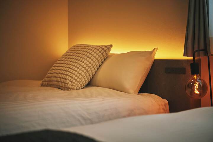 Room 105 of 144