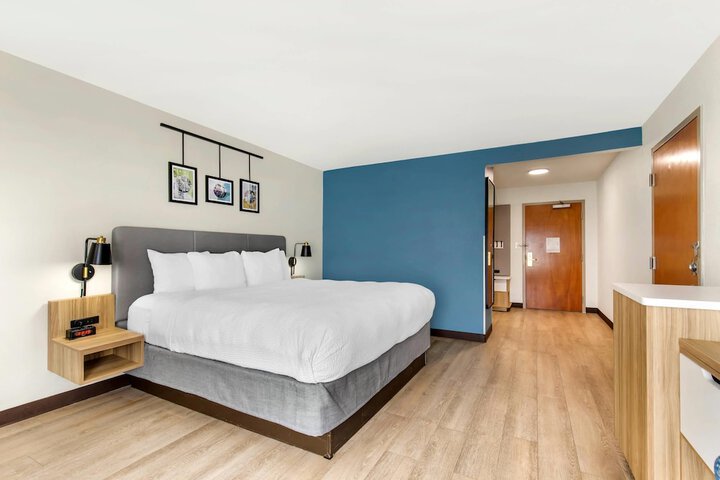 Room 26 of 43