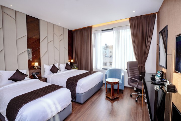 Room 28 of 74