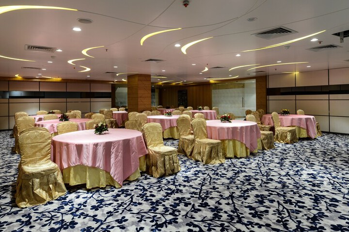Ballroom/Hall 40 of 43