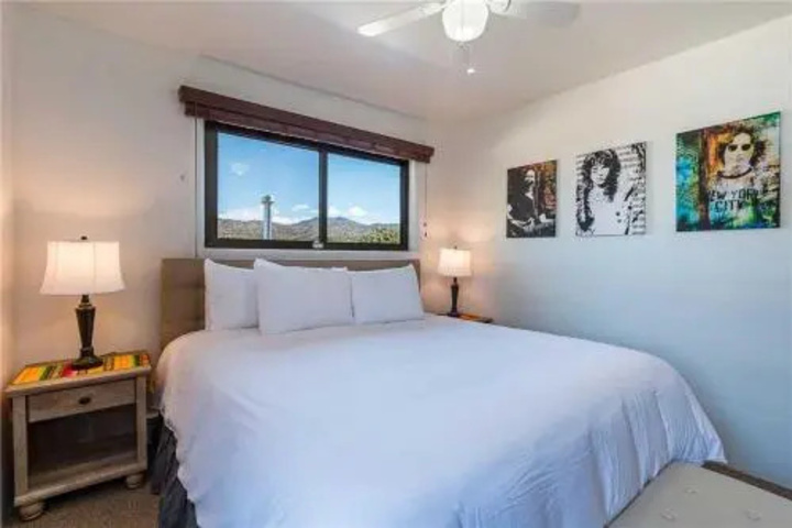 Room 7 of 14