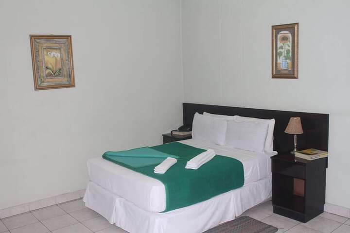 Room 15 of 19