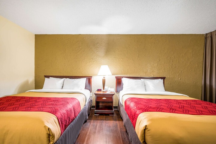 2 Double Beds (2 of 8)