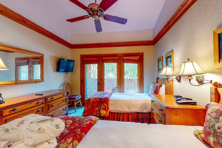 Room 45 of 222