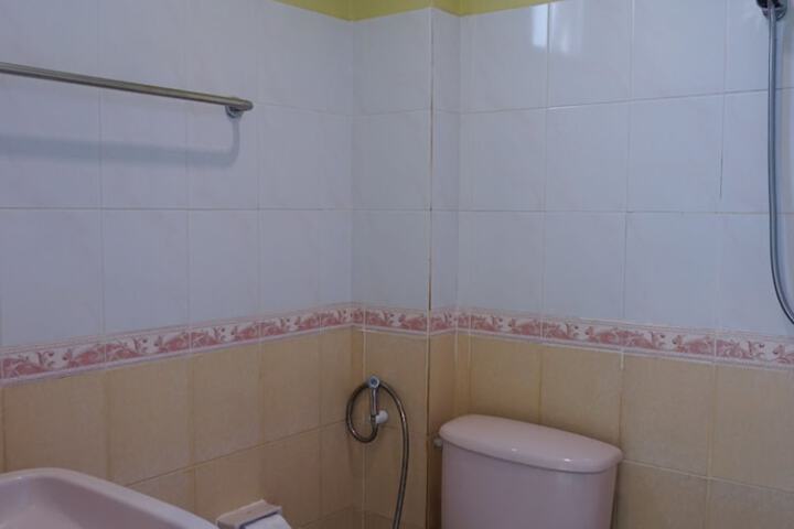 Room 29 of 40