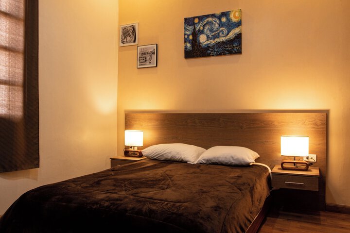 Room 11 of 14