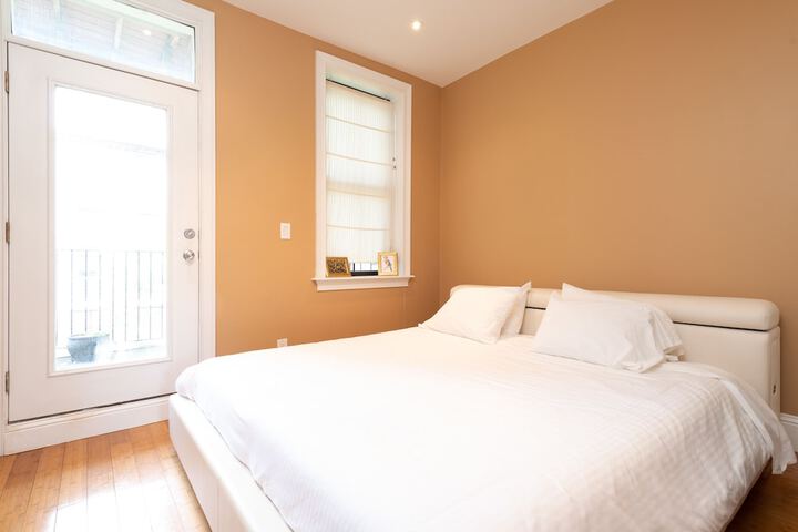 Room 4 of 21