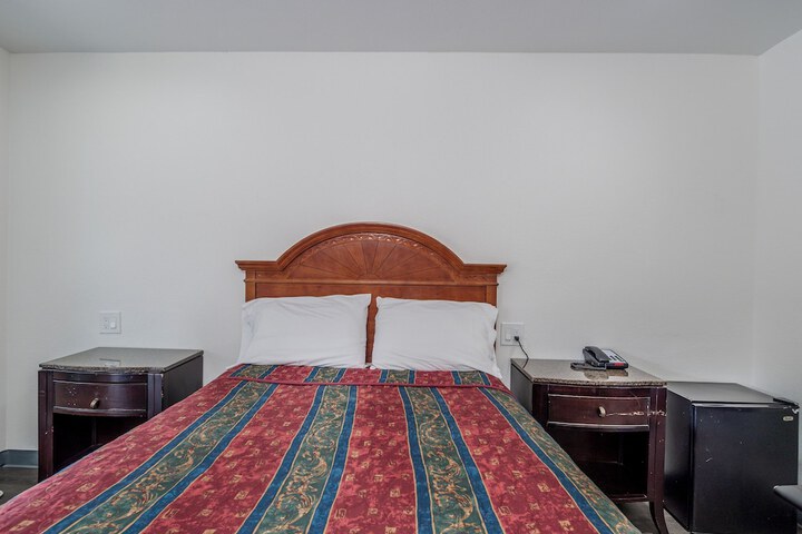 Room 18 of 43