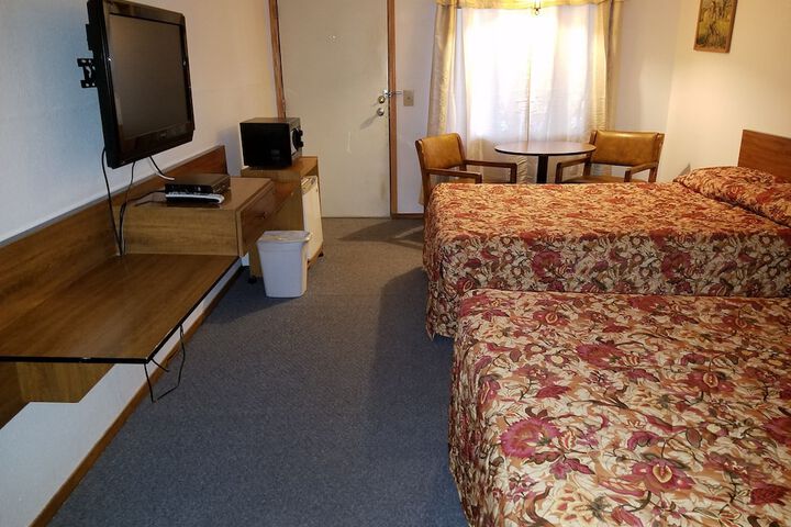 Room 10 of 33