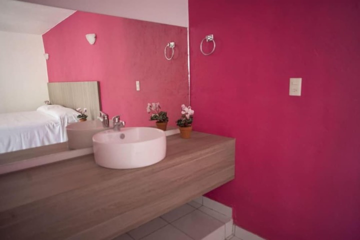 Room 9 of 27