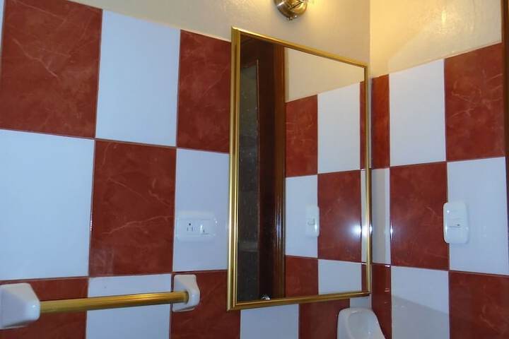 Room 43 of 111