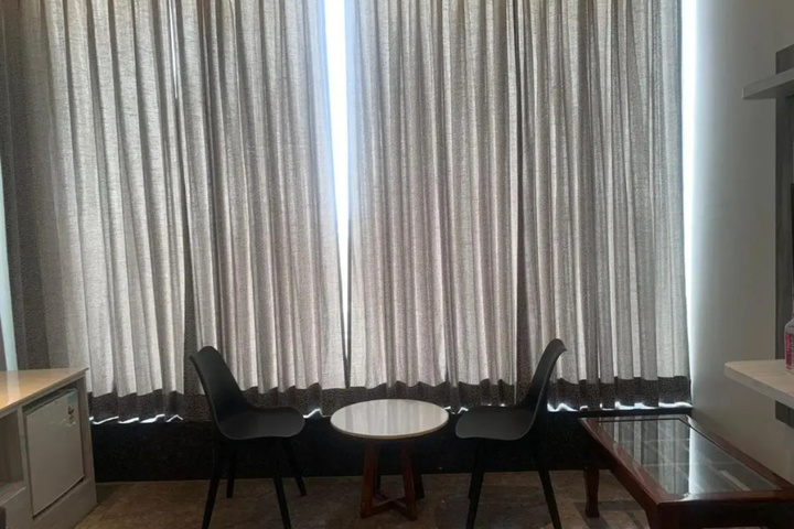 Room 2 of 16