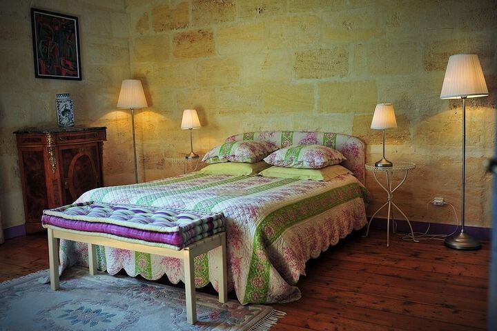 Room 3 of 53