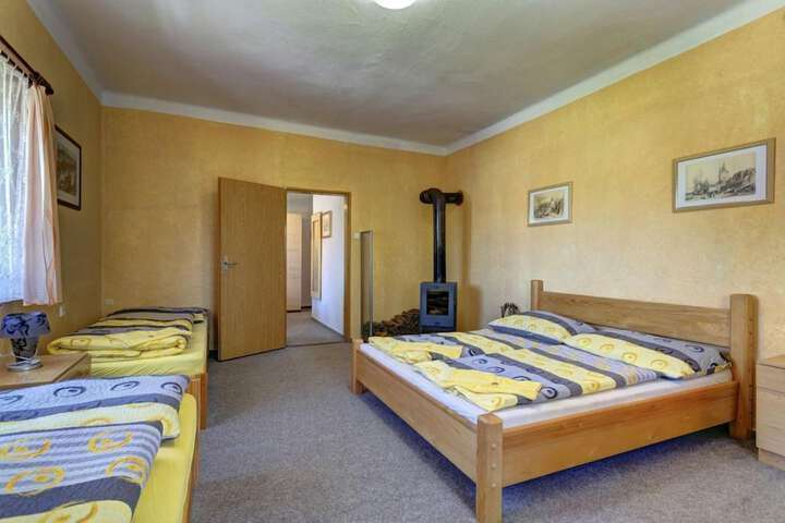 Room 9 of 41