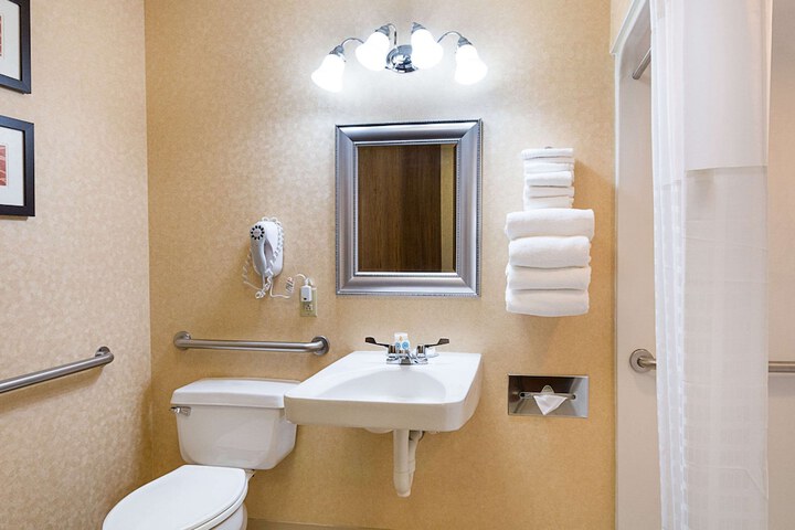 Double Bed Accessible (7 of 12)