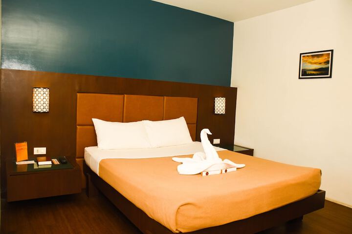 Room 2 of 42