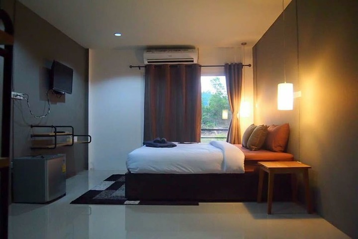 Room 8 of 20
