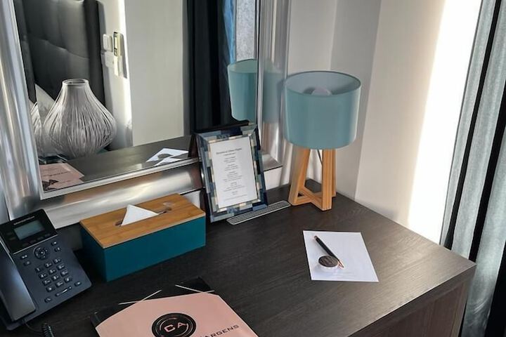 Room 18 of 44