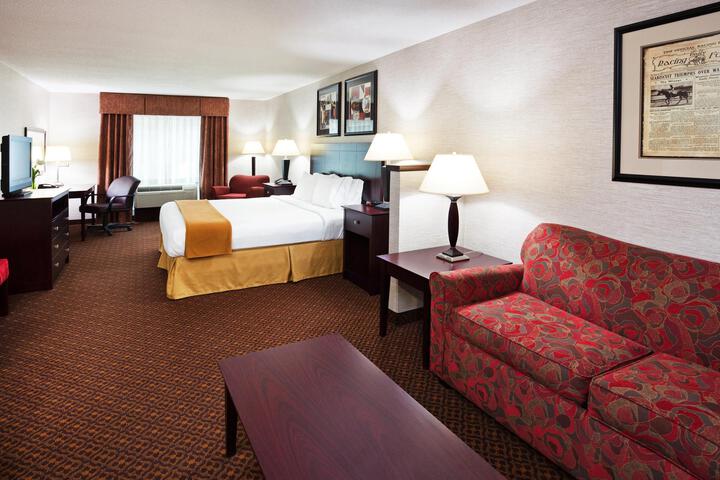 Standard King Bed Accessible (3 of 6)
