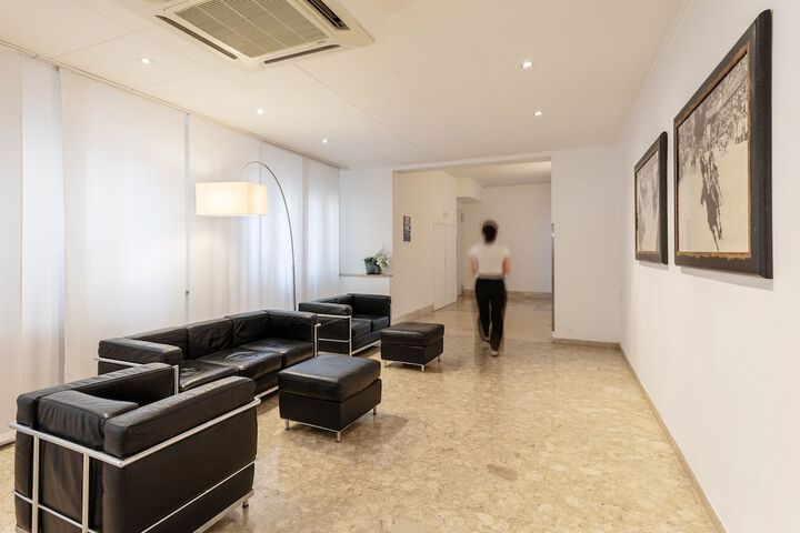 Ballroom/Hall 129 of 181