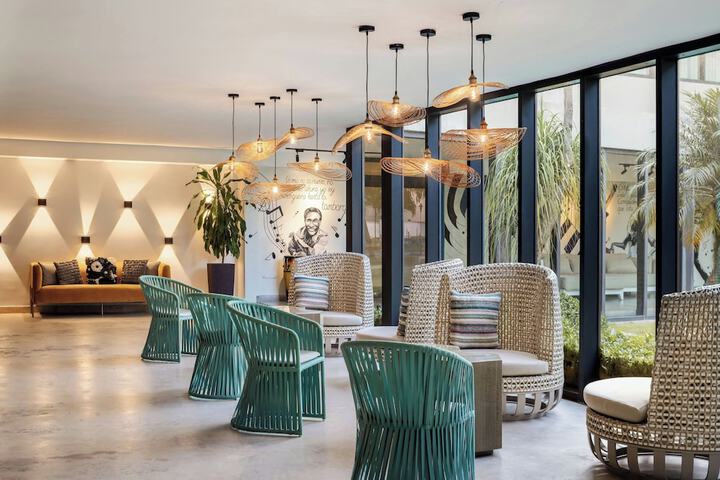 Guest Lobby