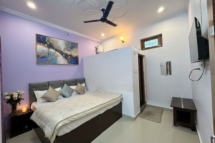 Room 5 of 35