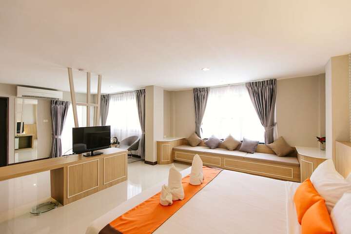 Room 85 of 174