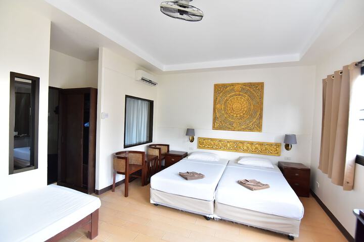 Room 55 of 165