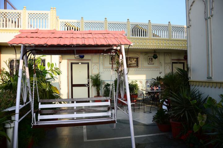 Hotel Exterior 104 of 113