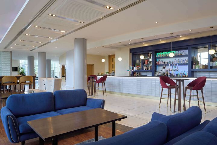 Lounge 115 of 148