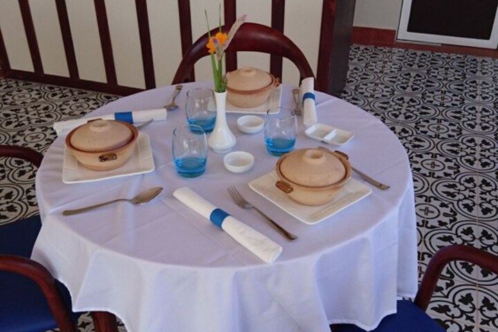 Dining 24 of 51