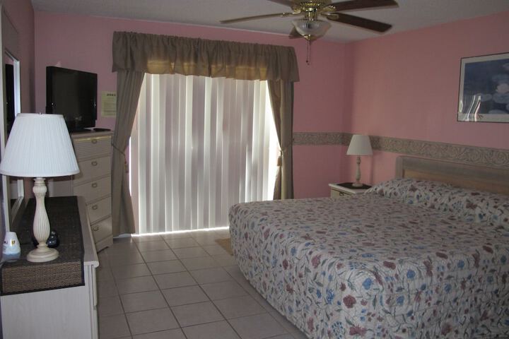 Room 12 of 44