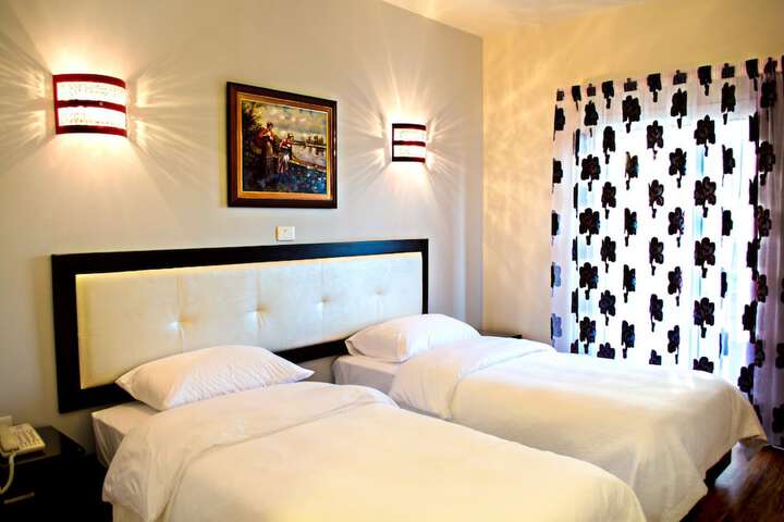 Room 13 of 149