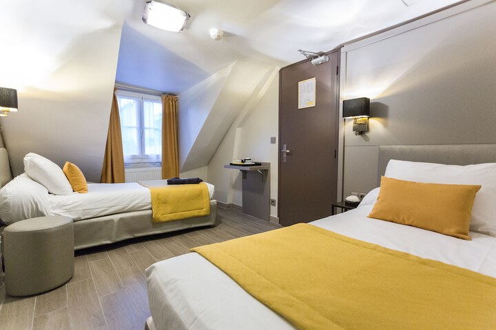 Room 8 of 38