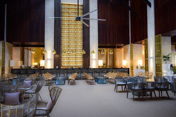 Hotel Interior 18 of 322