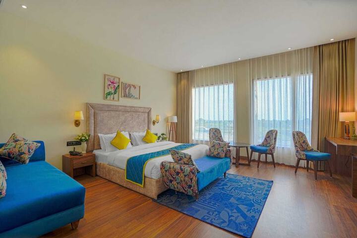 Room 6 of 39