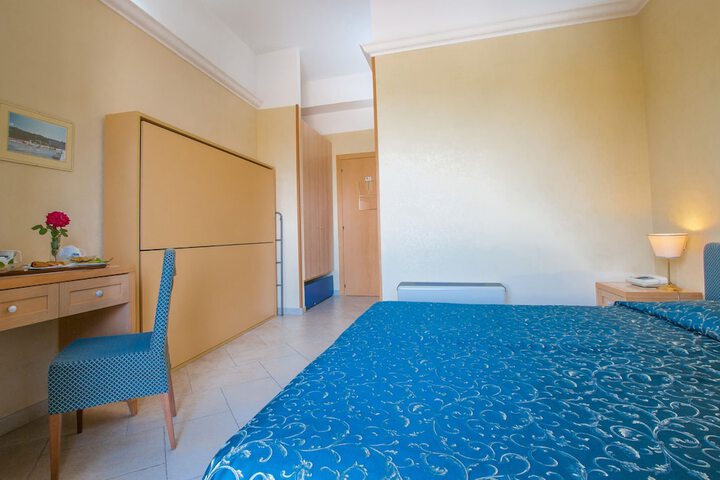 Room 14 of 47