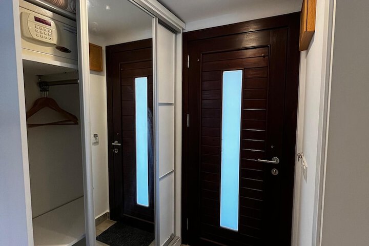 Room 26 of 71