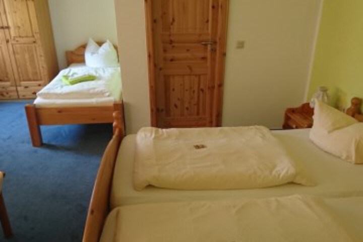 Room 12 of 53