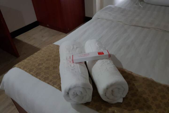 Room 7 of 36