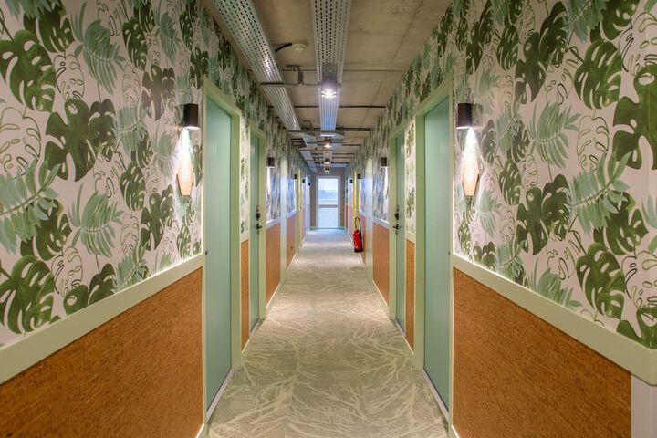 Room 19 of 126