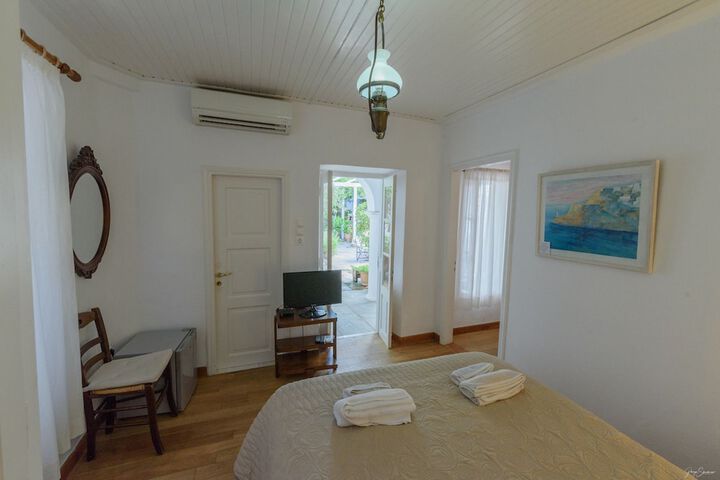 Room 10 of 91