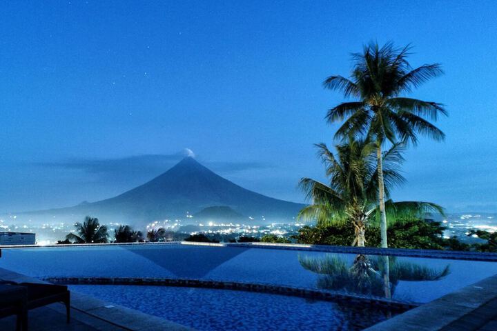 Pool Hotel