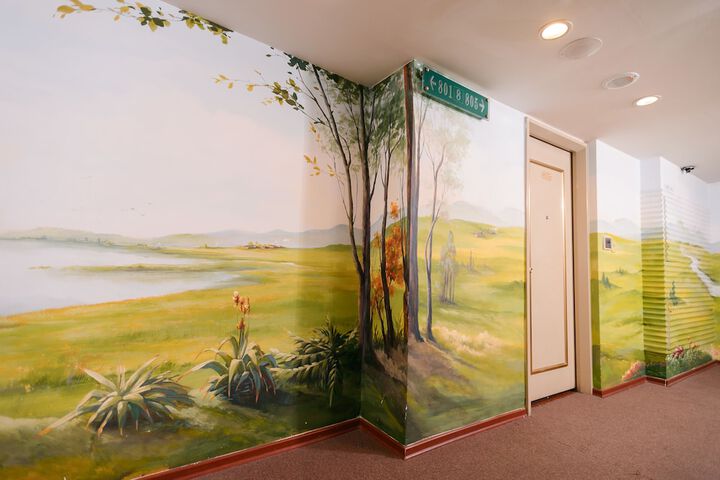 Ballroom/Hall 55 of 60