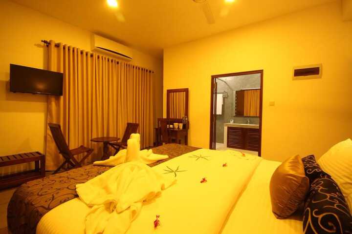 Room 10 of 76